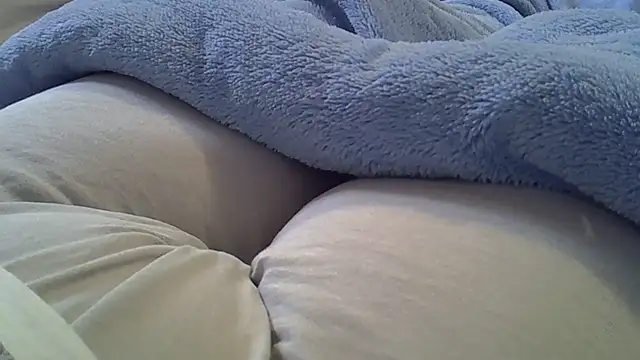Snapshot of perescam chatting on July 4, 2:12 pm perescam online show from July 4, 2:12 pm