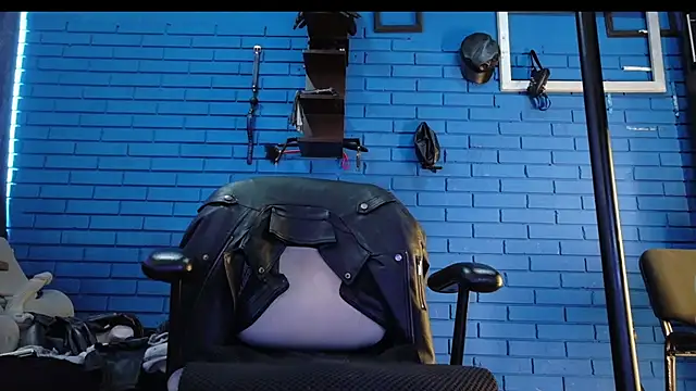 TheIan26 online show from April 6, 7:15 pm