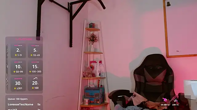 karlavittar online show from March 8, 2:55 am