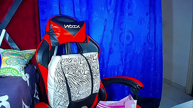 DanisaBrown online show from February 13, 2:24 pm