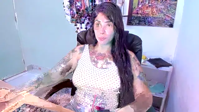 Snapshot of TaliMajesty chatting on January 8, 9:44 pm TaliMajesty online show from January 8, 9:44 pm