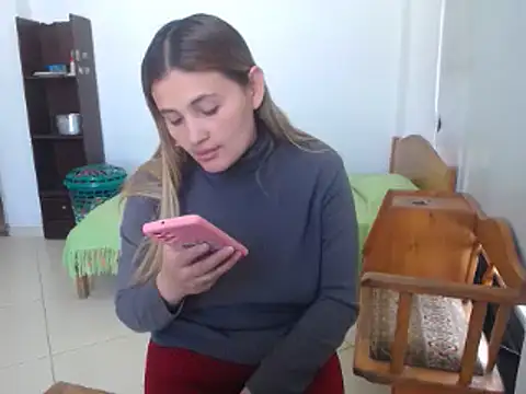 Snapshot of Mia_davis01 chatting on June 27, 2:55 pm Mia davis01 online show from June 27, 2:55 pm