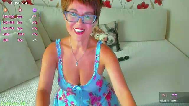 JennAlison online show from May 15, 2:46 pm