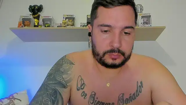 Snapshot of camilo_restrepo21 chatting on April 8, 1:49 am camilo restrepo21 online show from April 8, 1:49 am