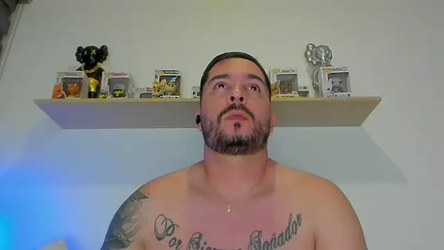 Snapshot of camilo_restrepo21 chatting on April 13, 12:27 am camilo restrepo21 online show from April 13, 12:27 am