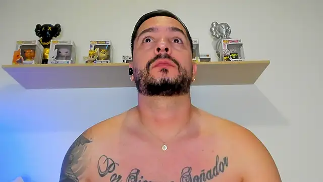 Snapshot of camilo_restrepo21 chatting on May 24, 11:54 pm camilo restrepo21 online show from May 24, 11:54 pm
