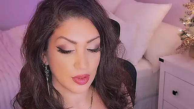 Wonderful Woman online show from December 19, 3:24 am