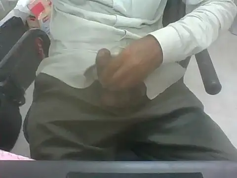 lltstr52 online show from March 27, 7:58 am