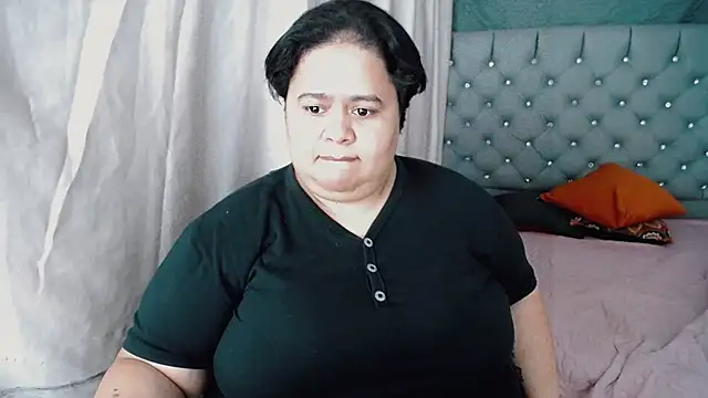 hotlesby4uxxx online show from January 9, 11:13 pm