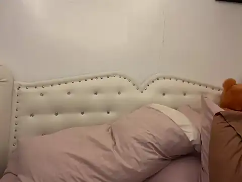 Tightwetholesxx online show from May 7, 1:55 am
