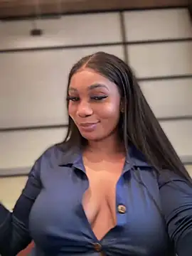 Snapshot of __Nessa__ chatting on January 18, 3:27 pm   Nessa   online show from January 18, 3:27 pm