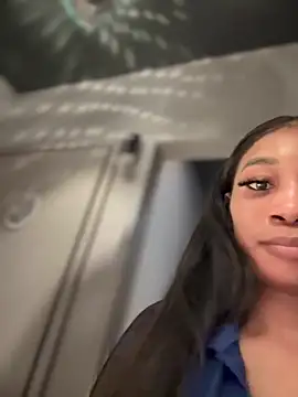 Snapshot of __Nessa__ chatting on March 7, 3:07 pm   Nessa   online show from March 7, 3:07 pm