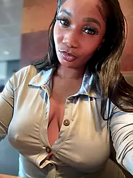 Snapshot of __Nessa__ chatting on October 12, 11:20 am   Nessa   online show from October 12, 11:20 am