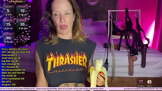 mommyselenafit  online show from November 9, 3:05 am