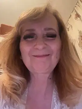 Snapshot of Irina2909@xh chatting on June 6, 9:19 pm Irina2909xh online show from June 6, 9:19 pm
