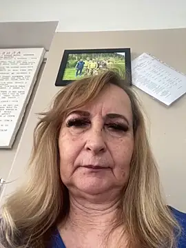 Snapshot of Irina2909@xh chatting on June 11, 10:02 am Irina2909xh online show from June 11, 10:02 am