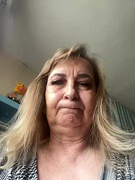 Snapshot of Irina2909@xh chatting on June 27, 9:14 am Irina2909xh online show from June 27, 9:14 am