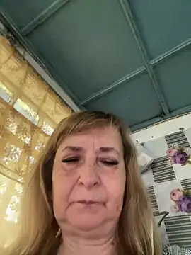 Snapshot of Irina2909@xh chatting on July 5, 9:05 am Irina2909xh online show from July 5, 9:05 am