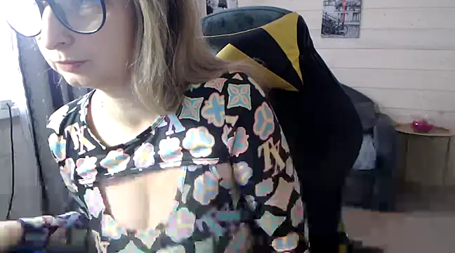 RubiLakros online show from February 7, 9:58 am