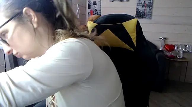 RubiLakros online show from March 10, 7:53 am