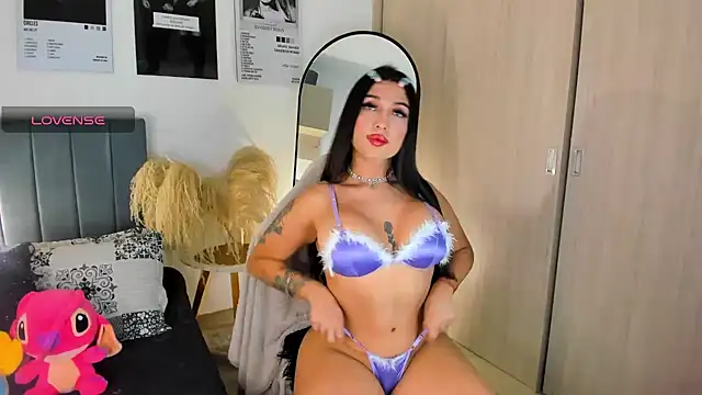 Snapshot of hollyprincess_2 chatting on May 27, 12:51 am hollyprincess 2 online show from May 27, 12:51 am