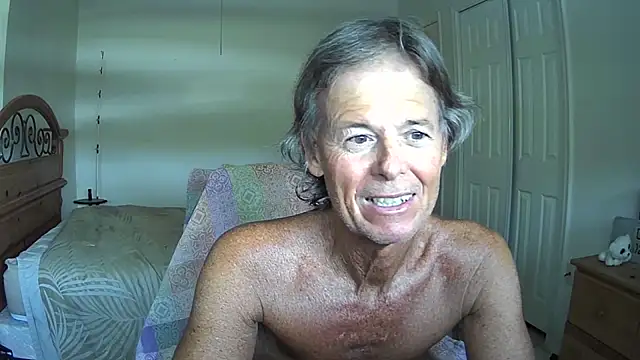 Snapshot of nakeedcowboi65 chatting on June 27, 6:35 pm nakeedcowboi65 online show from June 27, 6:35 pm