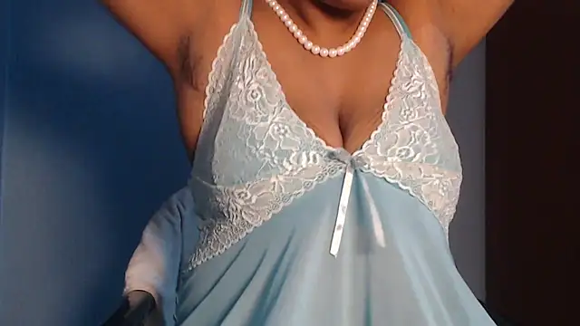 Snapshot of naughtyboobs38dd chatting on February 24, 3:42 pm naughtyboobs38dd online show from February 24, 3:42 pm