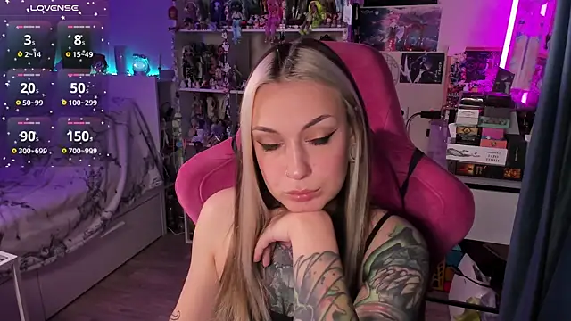 ChloeKohaku online show from November 25, 3:17 am