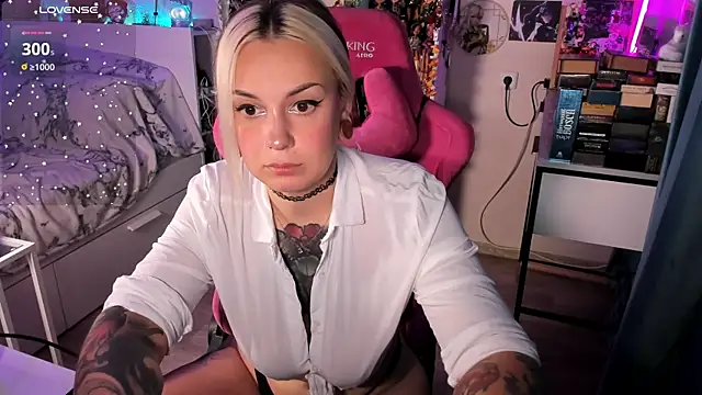 ChloeKohaku online show from July 18, 3:44 am