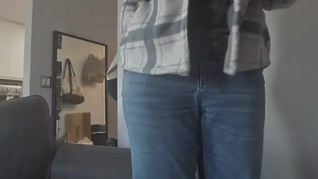 MissMera online show from December 4, 6:39 pm