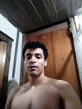 Snapshot of Andreeew09 chatting on February 24, 8:45 am Andreeew09 online show from February 24, 8:45 am