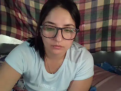 Snapshot of sara_110323 chatting on March 10, 8:58 pm sara 110323 online show from March 10, 8:58 pm