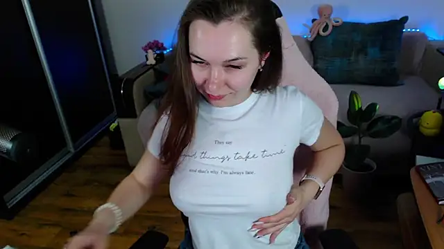 Snapshot of LizaSexy20 chatting on March 22, 9:21 pm LizaSexy20 online show from March 22, 9:21 pm