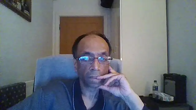 Snapshot of rauncher1 chatting on September 30, 11:21 pm rauncher1 online show from September 30, 11:21 pm