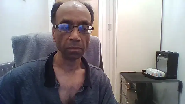 Snapshot of rauncher1 chatting on October 4, 11:25 pm rauncher1 online show from October 4, 11:25 pm