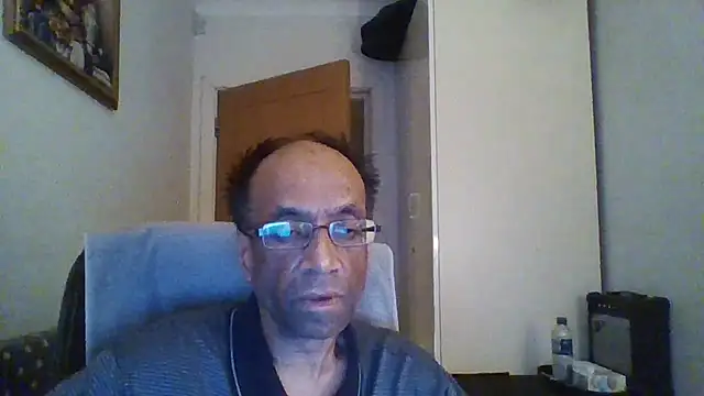 Snapshot of rauncher1 chatting on October 5, 9:24 pm rauncher1 online show from October 5, 9:24 pm