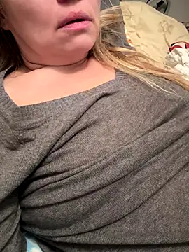 Susanel online show from December 17, 10:16 pm