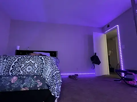 Snapshot of ChocolateTingz chatting on December 15, 5:56 am ChocolateTingz online show from December 15, 5:56 am