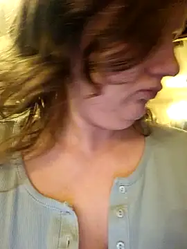 Cutegirlforyou online show from January 4, 7:45 am