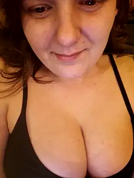 Cutegirlforyou online show from February 5, 9:46 am