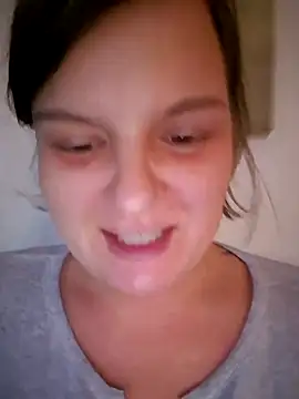 Cutegirlforyou online show from November 19, 9:31 am