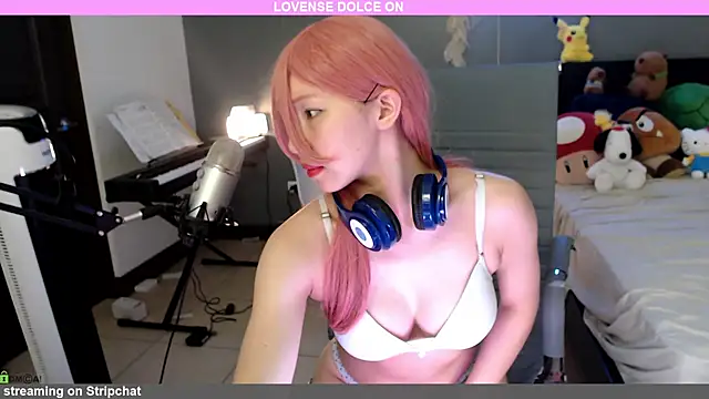 Snapshot of minarocket_ chatting on January 18, 5:06 pm minarocket online show from January 18, 5:06 pm