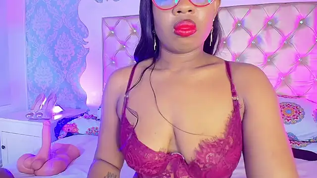 CaseyMoon online show from April 14, 12:44 pm