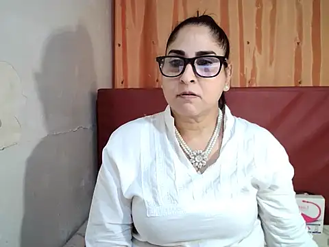 Indiankushy online show from December 1, 5:07 pm