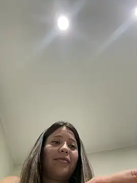 Snapshot of kiarafonseca_ chatting on February 13, 1:19 am kiarafonseca  online show from February 13, 1:19 am