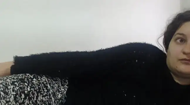 Snapshot of flowerlauren chatting on February 2, 9:08 am flowerlauren online show from February 2, 9:08 am