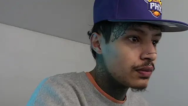 trieone online show from December 2, 10:39 am