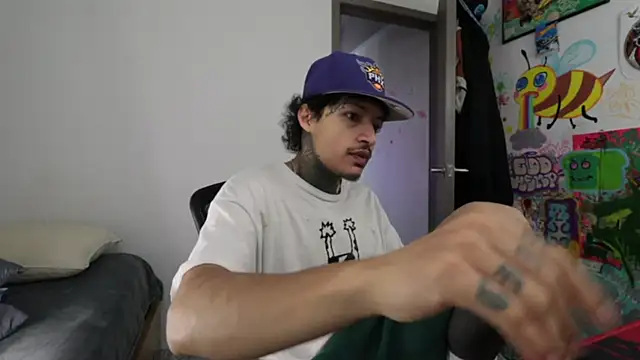 trieone online show from September 11, 2:17 pm