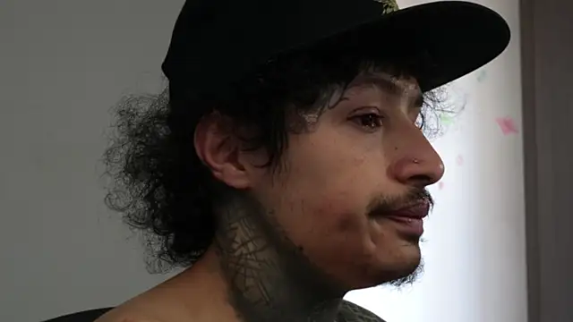 trieone online show from April 4, 2:03 pm