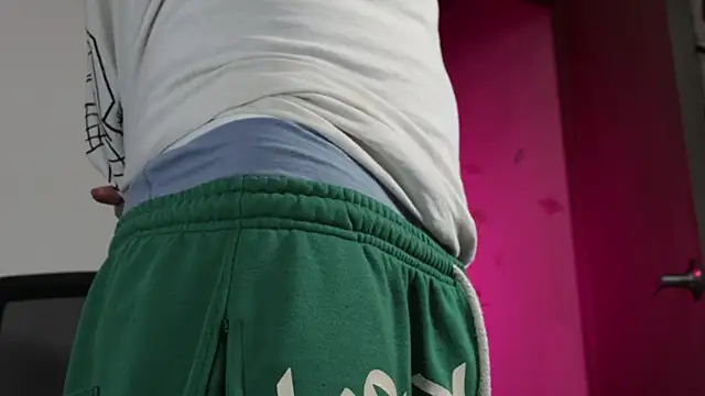 trieone online show from April 11, 2:27 am